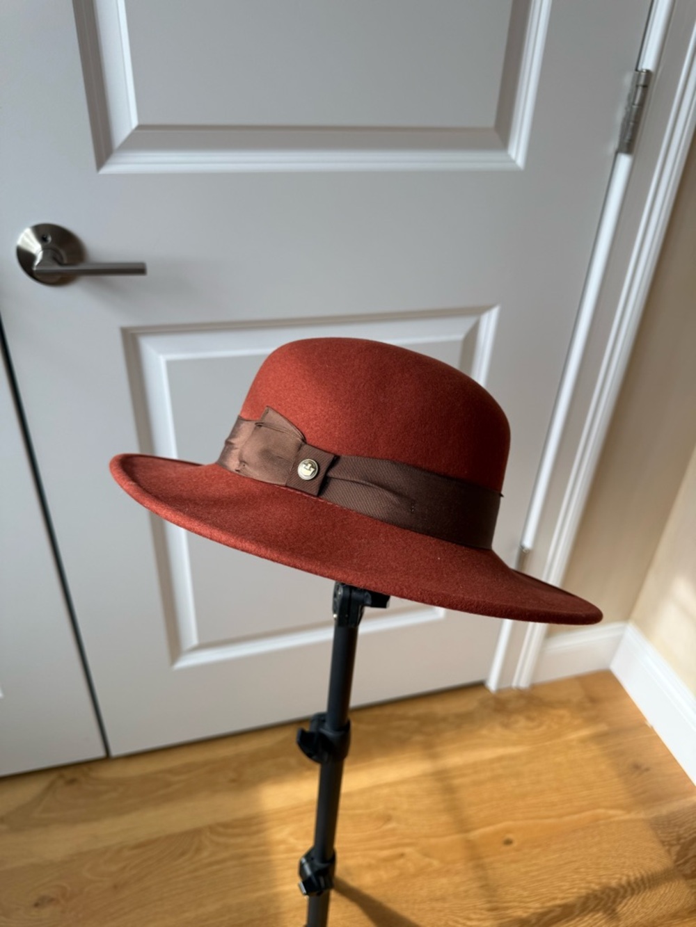 Goorin Bros Rust Felt Fedora with Brown Band